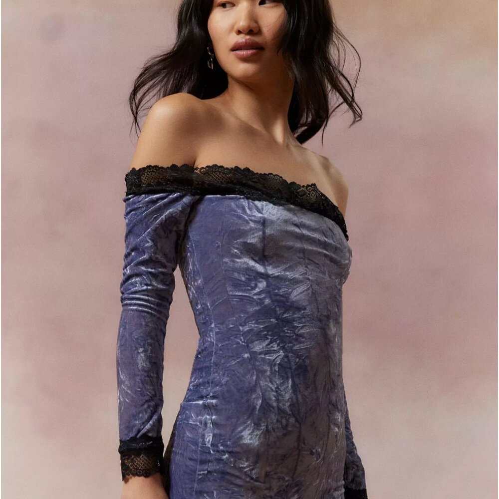 NWT Kimchi Blue Ryder Velvet & Lace Mini Dress